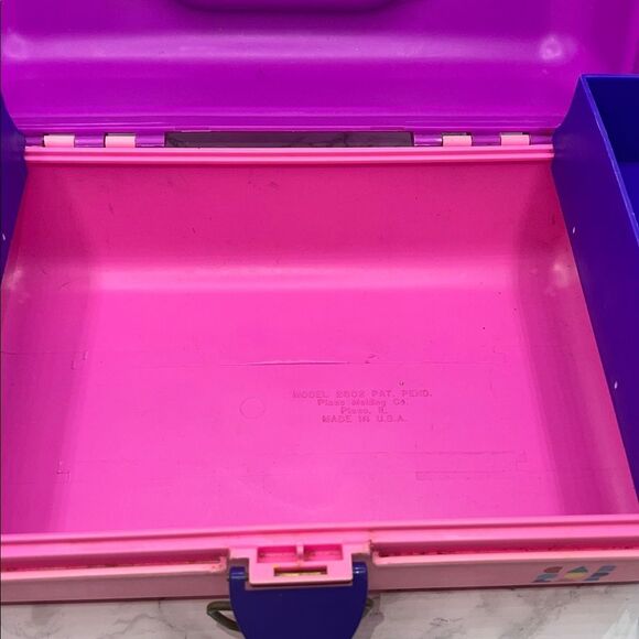 CABOODLES Vintage Purple and Pink Makeup Case - Picture 7 of 8